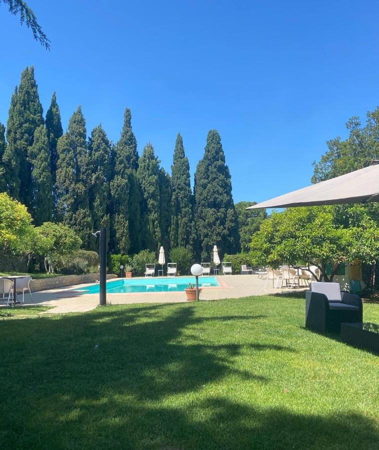 B&B Villa Il Poggetto เวนตูรีนา แตร์เม ภายนอก รูปภาพ
