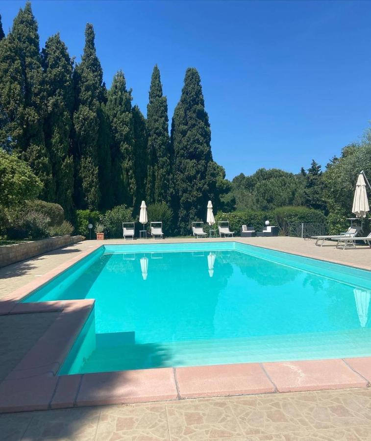 B&B Villa Il Poggetto เวนตูรีนา แตร์เม ภายนอก รูปภาพ