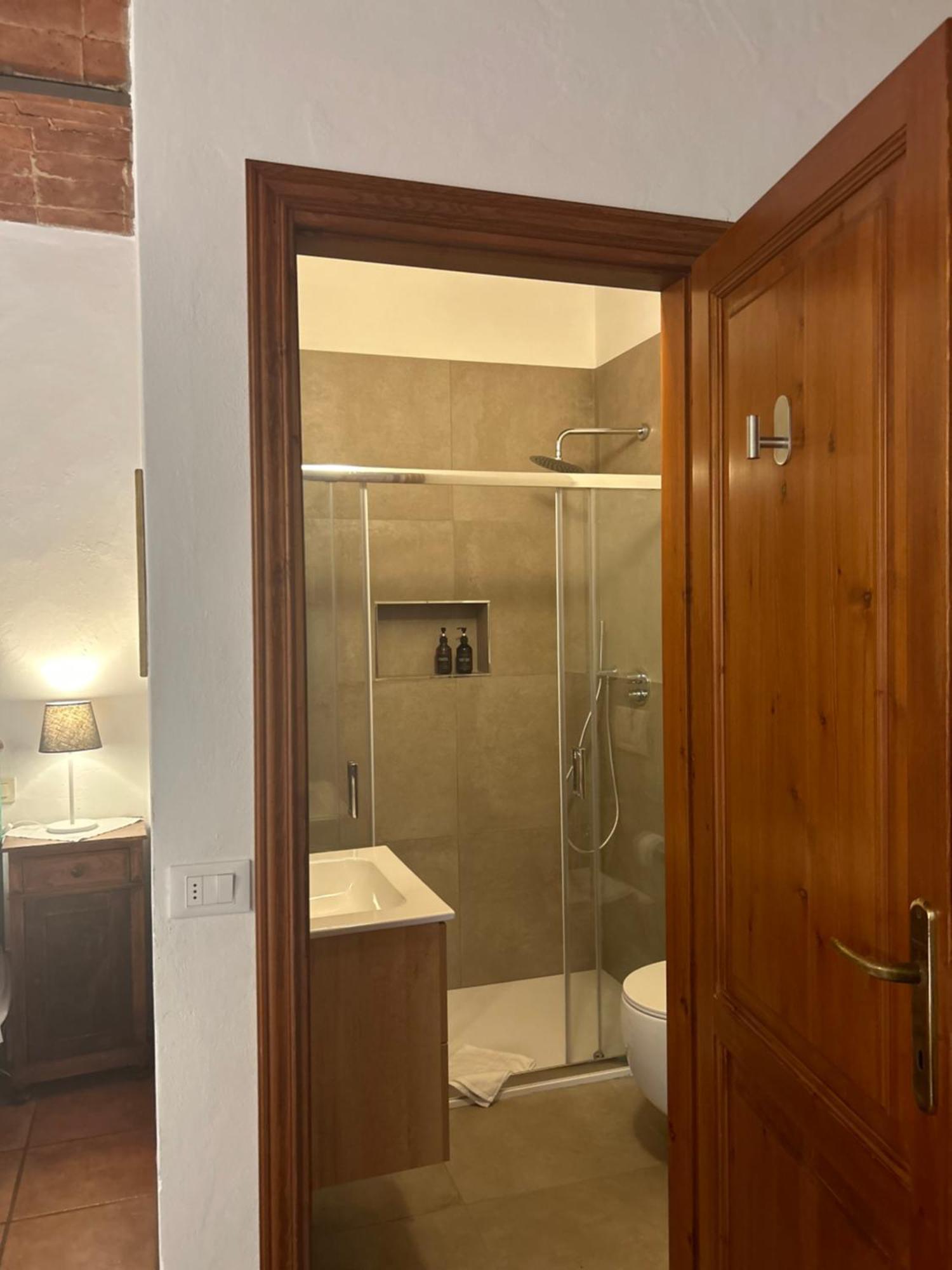 B&B Villa Il Poggetto เวนตูรีนา แตร์เม ภายนอก รูปภาพ