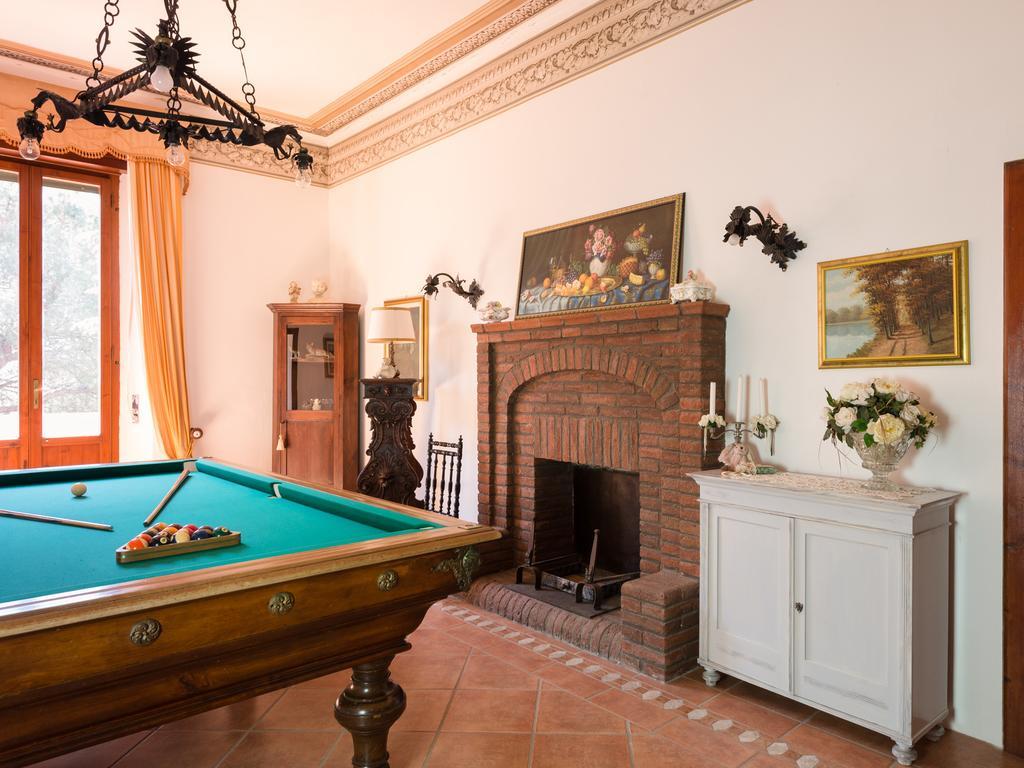 B&B Villa Il Poggetto เวนตูรีนา แตร์เม ภายนอก รูปภาพ