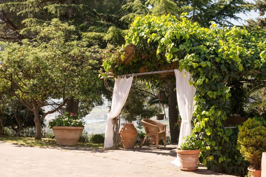 B&B Villa Il Poggetto เวนตูรีนา แตร์เม ภายนอก รูปภาพ