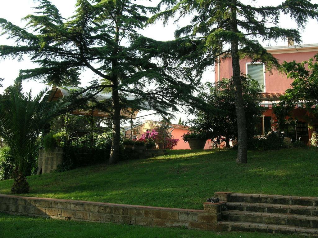 B&B Villa Il Poggetto เวนตูรีนา แตร์เม ภายนอก รูปภาพ